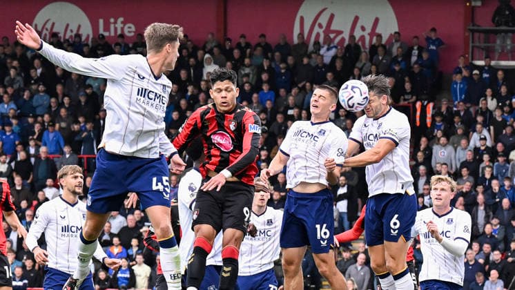 Bournemouth v Everton Premier League James Tarkowski of Everton heads clear during the Premier League match at the Vitality Stadium, Bournemouth 29 08 2026 UK Newspapers OUT Copyright: xJeremyxLandeyx FIL-23853-0018