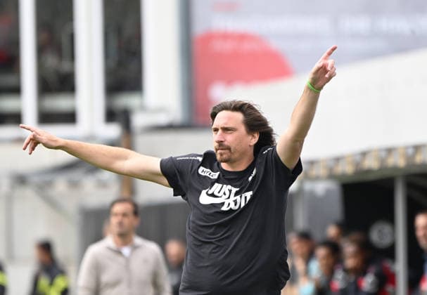 Fussball - Bundesliga - Saison 2026 27 29.08.2025 Ursapharm-Arena SV Elversberg (elv) - Bayer Leverkusen Die Richtung stimmt: Trainer Vincent WAGNER (SV Elversberg) Fussball - Bundesliga - SV Elversberg *** German Bundesliga Season 2026-27, August 29, 2025, Ursapharm Arena, SV Elversberg vs. Bayer Leverkusen: We re on the right track, says Coach Vincent WAGNER, SV Elversberg, German Bundesliga, SV Elversberg