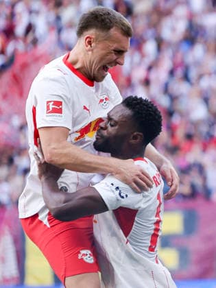 Ridle Baku (RB Leipzig) bejubelt seinen Treffer zum 1:0 mit Brajan Gruda (RB Leipzig) waehrend des Spiels der 1. Bundesliga zwischen RB Leipzig und Borussia Moenchengladbach, Red Bull Arena am 29. August 2026 in Leipzig, Deutschland. (Foto von Marco Steinbrenner DeFodi Images) +++ Ridle Baku (RB Leipzig) celebrates after scoring his teams first goal with Brajan Gruda (RB Leipzig) during the Bundesliga match between RB Leipzig and Borussia Moenchengladbach at Red Bull Arena on August 29, 2026 in Leipzig, Germany. (Photo by Marco Steinbrenner DeFodi Images) DFB DFL REGULATIONS PROHIBIT ANY USE OF PHOTOGRAPHS AS IMAGE SEQUENCES AND OR QUASI-VIDEO. (Photo by Marco Steinbrenner DeFodi Images) - *** Ridle Baku of RB Leipzig celebrates his goal—making the score 1–0—with Brajan Gruda of RB Leipzig during the Bundesliga match between RB Leipzig and Borussia Mönchengladbach, Red Bull Arena on August 29, 2026, in Leipzig, Germany. Photo by Marco Steinbrenner, DeFodi Images. Ridle Baku of RB Leipzig celebrates after scoring his team’s first goal with Brajan Gruda of RB Leipzig during the Bundesliga match between RB Leipzig and Borussia Mönchengladbach at Red Bull Arena on August 29, 2026 in Leipzig, Germany. Photo by Marco Steinbrenner, DeFodi Images. DFB and DFL regulations prohibit any use of photographs as image sequences and or quasi-video. Photo by Marco Steinbrenner, DeFodi Images