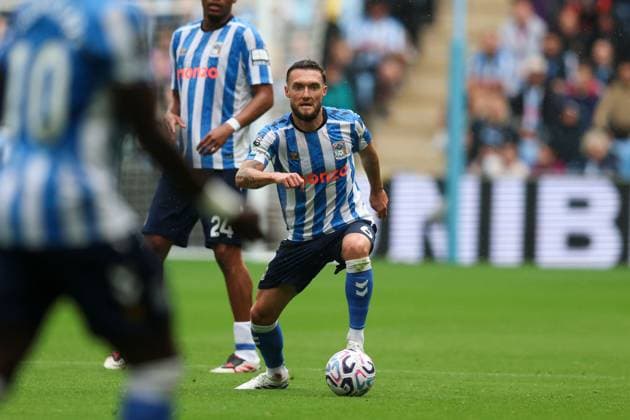 Matt Grimes of Coventry City Coventry City v Hull City, Premier League Football, Football, Coventry Building Society Arena, Coventry, UK - 29 Aug 2026Coventry Coventry Building Society Arena United Kingdom EDITORIAL USE ONLY No use with unauthorised audio, video, data, fixture lists, club league logos or live services. Online in-match use limited to 120 images, no video emulation. No use in betting, games or single club league player publications. Copyright: xAndrewxFosker Shutterstockx 17119018cf