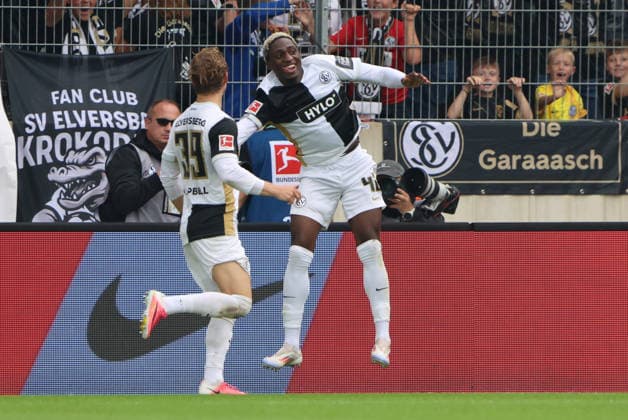 29.08.2026, Fussball, Herren, 1. Bundesliga, Saison 2026 2027, SV 07 Elversberg - Bayer 04 Leverkusen, Torjubel zum 3:0, Torschütze: David Mokwa (SV 07 Elversberg) Elversberg Ursapharm-Arena an der Kaiserlinde Saarland Deutschland (DEU) *** August 29, 2026, Soccer, Men s, Bundesliga 1, 2026–2027 Season, SV 07 Elversberg vs. Bayer 04 Leverkusen, celebration of the 3–0 goal, goal scorer David Mokwa, SV 07 Elversberg, Ursapharm Arena an der Kaiserlinde, Elversberg, Saarland, Germany (DEU) Copyright: xSebastianxBachx