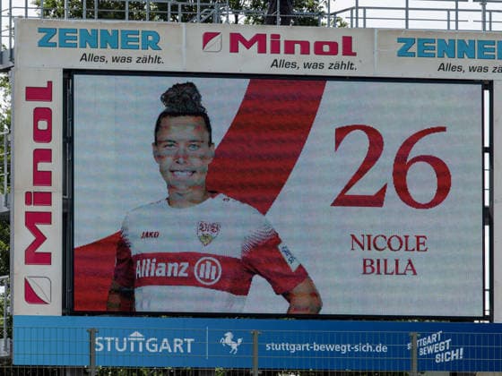 Torschützin Nicole Billa (VfB Stuttgart Frauen, 26) zum 2:1 Siegtreffer auf der Leinwand GER, Fussball, VfB Stuttgart vs. Hamburger Sportverein, Frauen, 1. Bundesliga, Google Pixel Frauen-Bundesliga, 2. Spieltag, Saison 2026 2027, 29.08.2026 GER, Fussball, VfB Stuttgart vs. Hamburger Sportverein, Frauen, 1. Bundesliga, Google Pixel Frauen-Bundesliga, 2. Spieltag, Saison 2026 2027, 29.08.2026 Stuttgart *** Goal scorer Nicole Billa of VfB Stuttgart Women, 26, celebrates the 2–1 winning goal on the big screen. GER, Soccer, VfB Stuttgart vs. Hamburger Sportverein, Women, 1. Bundesliga, Google Pixel Women s Bundesliga, Matchday 2, 2026–2027 season, August 29, 2026 GER, Soccer, VfB Stuttgart vs. Hamburger Sportverein, Women, 1st Bundesliga, Google Pixel Women’s Bundesliga, Matchday 2, 2026–2027 season, August 29, 2026 Stuttgart Copyright: xCarstenxSchweringx EP_CSG