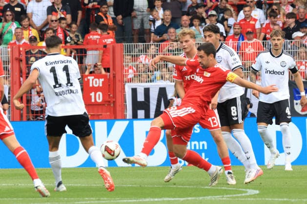 29.08.2026, GER , Fussball, 1.Fussballbundesliga, 2026 2027, Alte Foersterei, 1.FC Union vs. Eintracht Frankfurt Rani Khedira ( 1.FC Union Berlin 8 ), Fares Chaibi ( Eintracht Frankfurt 8 ), YOUNES EBNOUTALIB ( Eintracht Frankfurt 11 ) 1. Liga: DFB DFL regulations prohibit any use of photographs as image sequences and or quasi-video) Berlin Stadion Alte Foersterei Berlin Deutschland *** August 29, 2026, GER, Soccer, Bundesliga 1, 2026–2027, Alte Foersterei, 1. FC Union vs. Eintracht Frankfurt Rani Khedira 1. FC Union Berlin 8, Fares Chaibi Eintracht Frankfurt 8, YOUNES EBNOUTALIB Eintracht Frankfurt 11 1st Division DFB DFL regulations prohibit any use of photographs as image sequences and or quasi-video Berlin Stadium Alte Foersterei Berlin Germany Copyright: xNordphotox xEnglerx