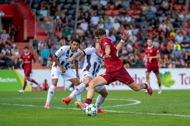 Scoring chance by Luca Molinari, SG Sonnenhof Großaspach, 21, SG Sonnenhof Großaspach vs. FC Ingolstadt 04, Soccer, 3rd Division, Matchday 3, August 29, 2026, DFB regulations prohibit any use of photographs as image sequences and or quasi-video. Aspach, Baden-Württemberg, Germany Copyright: xkolbert-press PhilipxZieglerx