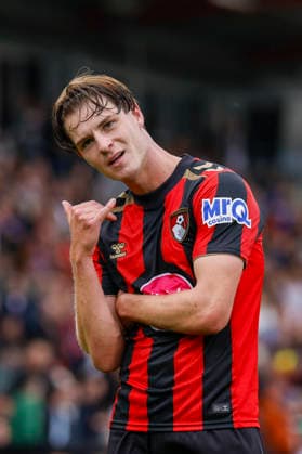 29th August 2026; Bournemouth, Dorset, England; Premier League Football, AFC Bournemouth versus Everton; Alex Scott of Bournemouth celebrates after scoring in the 41st minutes for 1-0 HongboxChen