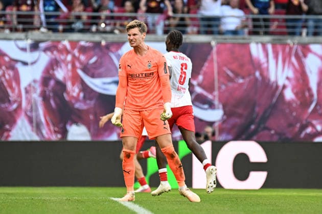 Fußball I Herren I Saison 2026-2027 I Bundesliga I 1. Spieltag I RB Leipzig - Borussia Mönchengladbach I 29.08.2026 Moritz Nicolas (1, Borussia Mönchengladbach) ist wütend über das 3. Gegentor Freisteller, Nahaufnahme, Porträt, Portrait, Einzelfoto, Einzelbild, Körper Leipzig Red Bull Arena Sachsen Deutschland *** Soccer I Men s I 2026–2027 Season I Bundesliga I Matchday 1 I RB Leipzig vs. Borussia Mönchengladbach I August 29, 2026 Moritz Nicolas 1, Borussia Mönchengladbach is furious over the third goal conceded; free kick, close-up, portrait, individual photo, single image, body; Leipzig Red Bull Arena, Saxony, Germany Copyright: xLobeca InesxHähnelx