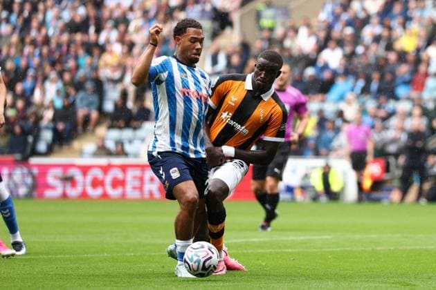Milan van Ewijk of Coventry City and Nobel Mendy of Hull City Coventry City v Hull City, Premier League Football, Football, Coventry Building Society Arena, Coventry, UK - 29 Aug 2026Coventry Coventry Building Society Arena United Kingdom EDITORIAL USE ONLY No use with unauthorised audio, video, data, fixture lists, club league logos or live services. Online in-match use limited to 120 images, no video emulation. No use in betting, games or single club league player publications. Copyright: xRyanxBrowne Shutterstockx 17119017ea