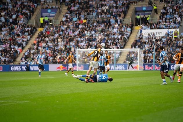 Players from both sides compete for the ball during the Premier League match between Coventry City and Hull City at Coventry Building Society Arena (Photo by Jay Soundo) Copyright: xJayxSoundox xSportsxPressxPhotox Sportspressphoto_SPR218626