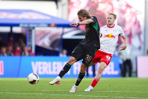 August 29, 2026, xydrx, Men s, Soccer, Bundesliga 1, RB Leipzig vs. Borussia Mönchengladbach, 2026–2027 season, Red Bull Arena, Hugo Bolin, Borussia Mönchengladbach, 38 Arthur Vermeeren, RB Leipzig, 48 DFB regulations prohibit any use of photographs as image sequences and or quasi-video Copyright: HMBxMedia YannisxDreimann