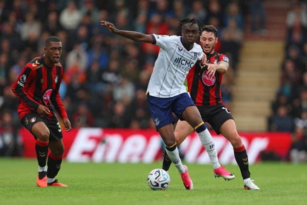 Football - 2026 2027 Premier League - AFC Bournemouth vs Everton - Vitality Stadium - Saturday 29th August 2026 Tyrique George of Everton and Adam Smith of Bournemouth in action during the Premier League match at the Vitality Stadium COLORSPORT Shaun Boggust 