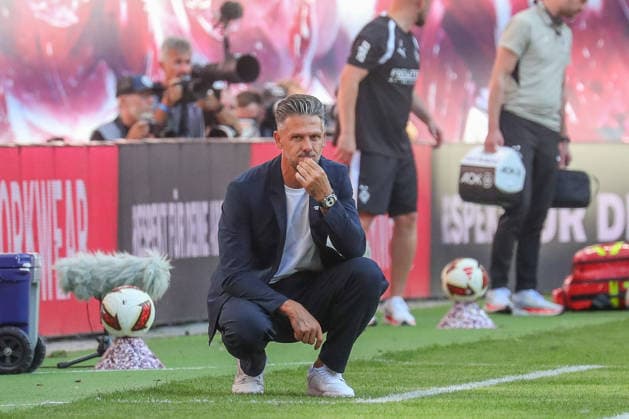 29.08.2026, xgox, Fussball 1.Bundesliga, RB Leipzig - Borussia Mönchengladbach emspor, v.l. Martin Demichelis (Leipzig, Trainer) nachdenklich (DFL DFB REGULATIONS PROHIBIT ANY USE OF PHOTOGRAPHS as IMAGE SEQUENCES and or QUASI-VIDEO) Leipzig *** August 29, 2026, xgox, Soccer 1st Bundesliga, RB Leipzig vs. Borussia Mönchengladbach (emspor), from left: Martin Demichelis (Leipzig), coach looking pensive; DFL, DFB regulations prohibit any use of photographs as image sequences and or quasi-video (Leipzig)