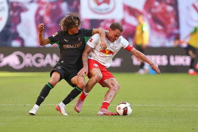 Leipzig, Sachsen, Deutschland, 29.08.2026: Red-Bull-Arena: 1. Spieltag, Saison 2026 27, 1. Fußball-Bundesliga: RB Leipzig - Borussia Mönchengladbach: Wael Mohya (36, Borussia Mönchengladbach) und David Raum (22, RBL) *** Leipzig, Saxony, Germany, August 29, 2026, Red Bull Arena, Matchday 1, 2026–27 Season, German Bundesliga: RB Leipzig vs. Borussia Mönchengladbach; Wael Mohya (36), Borussia Mönchengladbach, and David Raum (22), RBL Copyright: xdtsxNachrichtenagenturx dts_131697
