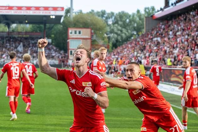 Fußball, Herren, Saison 2026 2027, 1. Bundesliga (1. Spieltag), 1. FC Union Berlin - Eintracht Frankfurt, v. l. Tim Skarke (1. FC Union Berlin), Marin Ljubicic (1. FC Union Berlin), Jubel nach Tor zum 3:3, 29.08.2026, *** Soccer, Men s, 2026–2027 Season, Bundesliga 1, Matchday 1, 1. FC Union Berlin vs. Eintracht Frankfurt; from left: Tim Skarke (1. FC Union Berlin), Marin Ljubicic (1. FC Union Berlin), celebration after the goal that tied the score at 3–3, August 29, 2026, Copyright: xMatthiasxKochx