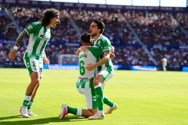 Levante UD v Real Betis Balompie - LaLiga EA Sports 2026 27 Marc Bartra centre-back of Betis and Spain celebrates after scoring his sides first goal during the LaLiga EA Sports 2026 27 match between Levante UD and Real Betis Balompie at Ciutat de Valencia on August 29, 2026 in Valencia, Spain. Valencia Spain  Copyright: xJosexBretonx originalFilename:bretonhernandez-levanteu260829_npM9l.jpg