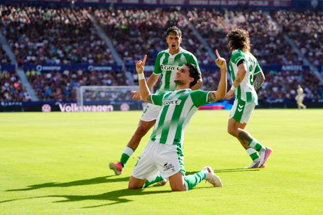 Levante UD v Real Betis Balompie - LaLiga EA Sports 2026 27 Marc Bartra centre-back of Betis and Spain celebrates after scoring his sides first goal during the LaLiga EA Sports 2026 27 match between Levante UD and Real Betis Balompie at Ciutat de Valencia on August 29, 2026 in Valencia, Spain. Valencia Spain  Copyright: xJosexBretonx originalFilename:bretonhernandez-levanteu260829_npzZJ.jpg