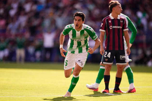 Levante UD v Real Betis Balompie - LaLiga EA Sports 2026 27 Marc Bartra centre-back of Betis and Spain celebrates after scoring his sides first goal during the LaLiga EA Sports 2026 27 match between Levante UD and Real Betis Balompie at Ciutat de Valencia on August 29, 2026 in Valencia, Spain. Valencia Spain  Copyright: xJosexBretonx originalFilename:bretonhernandez-levanteu260829_npGeQ.jpg