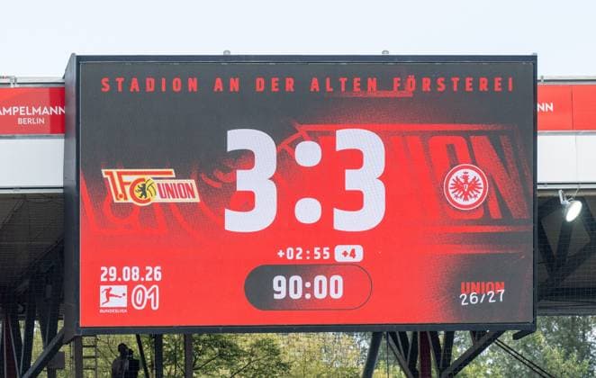 Fußball, Herren, Saison 2026 2027, 1. Bundesliga (1. Spieltag), 1. FC Union Berlin - Eintracht Frankfurt, Anzeigetafel mit 3:3-Endstand, 29.08.2026, *** Soccer, Men s, 2026–2027 Season, Bundesliga 1, Matchday 1, 1. FC Union Berlin vs. Eintracht Frankfurt, scoreboard showing a final score of 3–3, August 29, 2026, Copyright: xMatthiasxKochx