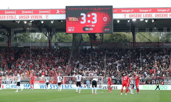 Anzeigetafel mit Endergebnis 3:3 Fußball Fussball Bundesliga Herren DFL 1. Spieltag Saison 2026 2027 29.08.2026 1.FC Union Berlin FCU vs SG Eintracht Frankfurt SGE DFL regulations prohibit any use of photographs as image sequences and or quasi-video. *** Scoreboard showing final score 3-3 Sports Soccer Bundesliga Men s DFL Matchday 1 Season 2026-2027 August 29, 2026 1. FC Union Berlin (FCU) vs. SG Eintracht Frankfurt (SGE) DFL regulations prohibit any use of photographs as image sequences and or quasi video