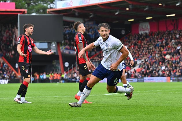 Bournemouth v Everton, Premier League Goal 1-1 - James Tarkowski (6) of Everton celebrates scoring the equalising goal during the Premier League match between Bournemouth and Everton at the Vitality Stadium, Bournemouth, UK on 29 August 2026. Bournemouth Vitality Stadium Dorset UK Editorial use only DataCo restrictions apply See www.football-dataco.com , Copyright: xGrahamxHuntx PSI-24762-0079