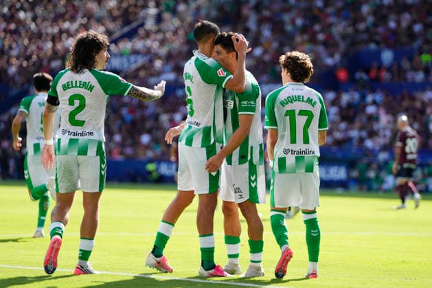 Levante UD v Real Betis Balompie - LaLiga EA Sports 2026 27 Marc Bartra centre-back of Betis and Spain celebrates after scoring his sides first goal during the LaLiga EA Sports 2026 27 match between Levante UD and Real Betis Balompie at Ciutat de Valencia on August 29, 2026 in Valencia, Spain. Valencia Spain  Copyright: xJosexBretonx originalFilename:bretonhernandez-levanteu260829_npax1.jpg