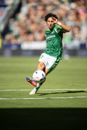 ESP LaLiga EA Sports UD Levante vs. Real Betis Rodrigo Riquelme Reche of Real Betis warms up during the LaLiga EA Sports match between UD Levante and Real Betis, played at Ciudad de Valencia Stadium in Valencia on August 29, 2026, in Valencia, Spain. Soccer Copyright: xAgenciaxLOFx