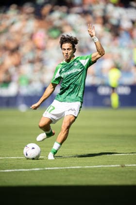 ESP LaLiga EA Sports UD Levante vs. Real Betis Rodrigo Riquelme Reche of Real Betis warms up during the LaLiga EA Sports match between UD Levante and Real Betis, played at the Ciudad de Valencia Stadium in Valencia on August 29, 2026, in Valencia, Spain. Soccer Copyright: xAgenciaxLOFx