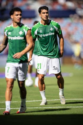 ESP LaLiga EA Sports UD Levante vs. Real Betis Marc Roca Junque of Real Betis warms up during the LaLiga EA Sports match between UD Levante and Real Betis, played at the Ciudad de Valencia Stadium in Valencia on August 29, 2026, in Valencia, Spain. Soccer Copyright: xAgenciaxLOFx