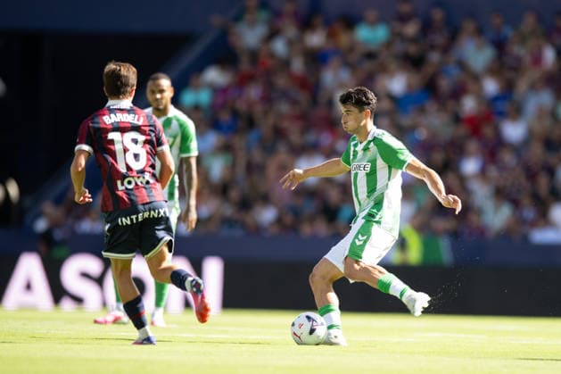 ESP LaLiga EA Sports UD Levante vs. Real Betis: Marc Roca of Real Betis during the LaLiga EA Sports match between UD Levante and Real Betis, played at the Ciudad de Valencia Stadium in Valencia on August 29, 2026, in Valencia, Spain. Soccer Copyright: xAgenciaxLOFx
