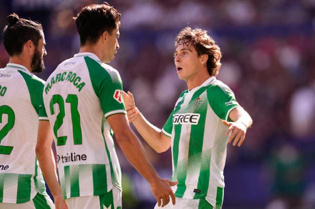 Levante UD v Real Betis Balompie - LaLiga EA Sports 2026 27 Rodrigo Riquelme left winger of Betis and Spain celebrates after scoring his sides first goal during the LaLiga EA Sports 2026 27 match between Levante UD and Real Betis Balompie at Ciutat de Valencia on August 29, 2026 in Valencia, Spain. Valencia Spain  Copyright: xJosexBretonx originalFilename:bretonhernandez-levanteu260829_np0NN.jpg