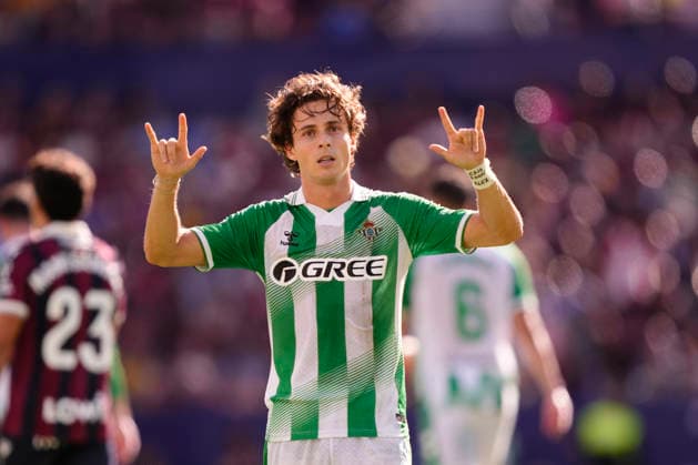 Levante UD v Real Betis Balompie - LaLiga EA Sports 2026 27 Rodrigo Riquelme left winger of Betis and Spain celebrates after scoring his sides first goal during the LaLiga EA Sports 2026 27 match between Levante UD and Real Betis Balompie at Ciutat de Valencia on August 29, 2026 in Valencia, Spain. Valencia Spain  Copyright: xJosexBretonx originalFilename:bretonhernandez-levanteu260829_npEaF.jpg