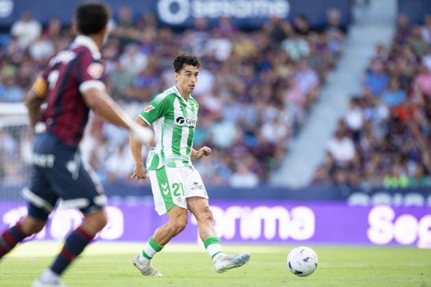 ESP LaLiga EA Sports UD Levante vs. Real Betis: Marc Roca Junque of Real Betis during the LaLiga EA Sports match between UD Levante and Real Betis, played at the Ciudad de Valencia Stadium in Valencia on August 29, 2026, in Valencia, Spain. Soccer Copyright: xAgenciaxLOFx