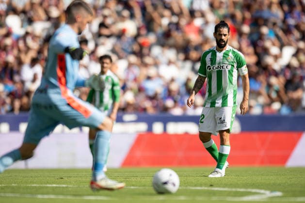 ESP LaLiga EA Sports UD Levante vs. Real Betis Francisco Roman Alarcon Isco of Real Betis during the LaLiga EA Sports match between UD Levante and Real Betis, played at the Ciudad de Valencia Stadium in Valencia on August 29, 2026, in Valencia, Spain. Soccer Copyright: xAgenciaxLOFx