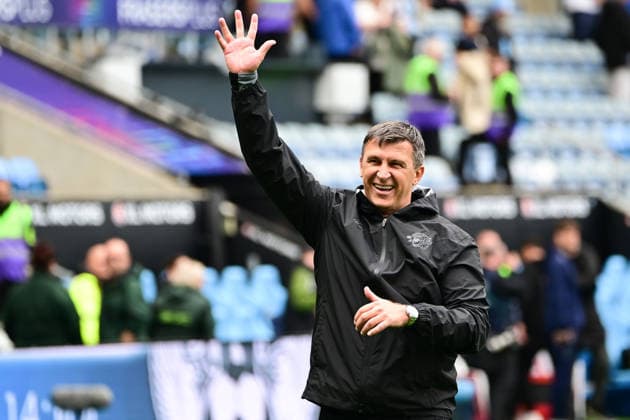 Coventry City v Hull City, Premier League Hull City head coach Sergej Jakirovic celebrates victory during the Premier League match between Coventry City and Hull City at the Coventry Building Society Arena, Coventry, UK on 29 August 2026. Coventry Coventry Building Society Arena West Midlands UK Editorial use only DataCo restrictions apply See www.football-dataco.com , Copyright: xDennisxGoodwinx PSI-24781-0026