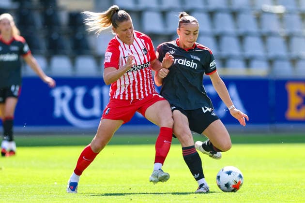 29. August 2026, Fussball, Google Pixel Frauen-Bundesliga, SC Freiburg - 1. FC Union Berlin Jana Vojtekova (20, SC Freiburg, li.) im Zweikampf mit Lia Kamber (41, 1. FC Union Berlin) Photo: Urs Ottiger *** August 29, 2026, Soccer, Google Pixel Women s Bundesliga, SC Freiburg vs. 1. FC Union Berlin: Jana Vojtekova (20), SC Freiburg, left, in a tackle with Lia Kamber (41), 1. FC Union Berlin. Photo by Urs Ottiger