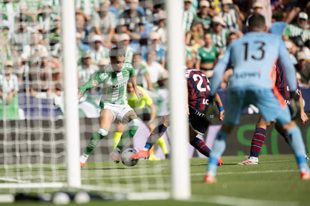 ESP LaLiga EA Sports UD Levante vs. Real Betis Antony Matheus Dos Santos of Real Betis during the LaLiga EA Sports match between UD Levante and Real Betis, played at the Ciudad de Valencia Stadium in Valencia on August 29, 2026, in Valencia, Spain. Soccer Copyright: xAgenciaxLOFx