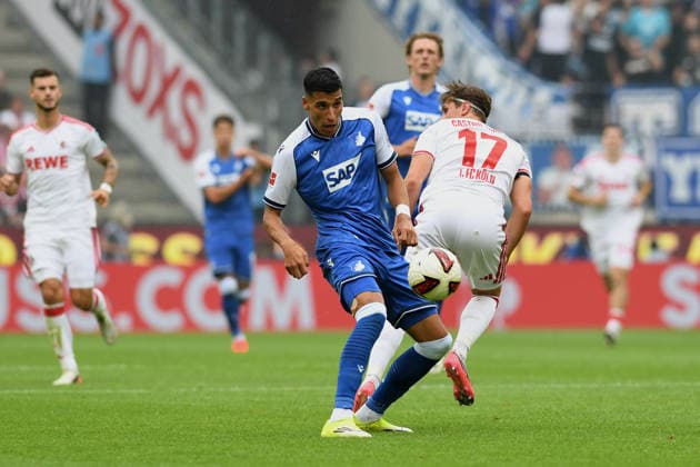 Adam Daghim (TSG Hoffenheim) und Alessio Castro-Montes (1. FC Koeln) im Zweikampf waehrend des Spiels der 1. Bundesliga zwischen 1. FC Koeln und TSG Hoffenheim, RheinEnergieStadion am 29. August 2026 in Koeln, Deutschland. (Foto von Ralf Treese DeFodi Images) +++ Adam Daghim (TSG Hoffenheim) und Alessio Castro-Montes (1. FC Koeln) battle for the ball during the Bundesliga match between 1. FC Koeln and TSG Hoffenheim at RheinEnergieStadion on August 29, 2026 in Cologne, Germany. (Photo by Ralf Treese DeFodi Images) DFB DFL REGULATIONS PROHIBIT ANY USE OF PHOTOGRAPHS AS IMAGE SEQUENCES AND OR QUASI-VIDEO. (Photo by Ralf Treese DeFodi Images) - *** Adam Daghim of TSG Hoffenheim and Alessio Castro Montes of 1. FC Köln battle for the ball during the Bundesliga match between 1. FC Köln and TSG Hoffenheim at the RheinEnergieStadion on August 29, 2026, in Cologne, Germany. Photo by Ralf Treese, DeFodi Images. Adam Daghim of TSG Hoffenheim and Alessio Castro Montes of 1. FC Köln battle for the ball during the Bundesliga match between 1. FC Köln and TSG Hoffenheim at RheinEnergieStadion on August 29, 2026 in Cologne, Germany. Photo by Ralf Treese, DeFodi Images. DFB and DFL regulations prohibit any use of photographs as image sequences and or quasi-video. Photo by Ralf Treese, DeFodi Images.