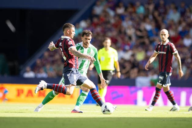 ESP LaLiga EA Sports UD Levante vs. Real Betis Troy Parrott of Real Betis during the LaLiga EA Sports match between UD Levante and Real Betis, played at the Ciudad de Valencia Stadium in Valencia on August 29, 2026, in Valencia, Spain. Soccer Copyright: xAgenciaxLOFx
