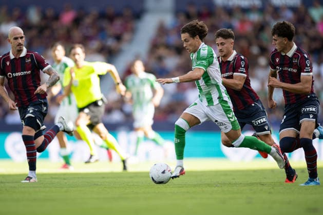 ESP LaLiga EA Sports UD Levante vs. Real Betis Rodrigo Riquelme Reche of Real Betis during the LaLiga EA Sports match between UD Levante and Real Betis, played at the Ciudad de Valencia Stadium in Valencia on August 29, 2026, in Valencia, Spain. Soccer Copyright: xAgenciaxLOFx