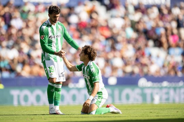 ESP LaLiga EA Sports UD Levante vs. Real Betis Rodrigo Riquelme Reche of Real Betis and Troy Parrott of Real Betis during the LaLiga EA Sports match between UD Levante and Real Betis, played at Ciudad de Valencia Stadium in Valencia on August 29, 2026, in Valencia, Spain. Soccer Copyright: xAgenciaxLOFx