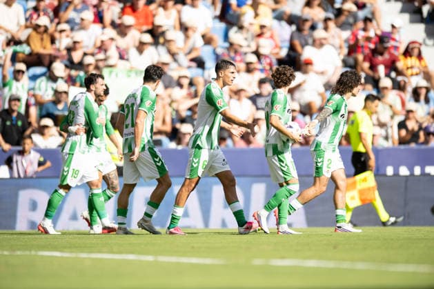 ESP LaLiga EA Sports UD Levante vs. Real Betis Rodrigo Riquelme Reche of Real Betis scores a goal and celebrates during the LaLiga EA Sports match between UD Levante and Real Betis, played at the Ciudad de Valencia Stadium in Valencia on August 29, 2026, in Valencia, Spain. Soccer Copyright: xAgenciaxLOFx
