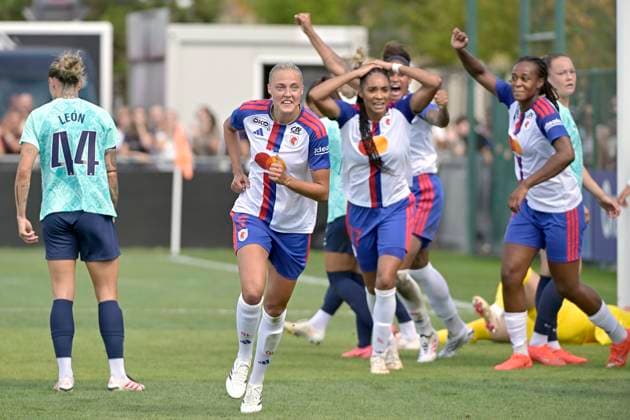 Foot - OL Lyonnes VS London City Lionesses à Décines Le 29 aout 2026 PHOTOPQR LE PROGRES Maxime JEGAT - Décines-Charpieu 29 08 2026 - Foot - OL Lyonnes VS London City Lionesses à Décines Le 29 aout 2026 -Joie des joeuses de OL Lyonnes après le second but au cours du match de préparation opposant OL (en blanc) à London City Lionesses au Satde Gerard Houillier à Décines et comptant Décines-Charpieu Rhône Rhône-Alpes France  Copyright: xPHOTOPQR LExPROGRES MAXPPPxMaximexJEGATx 20260829LPL0198 20260829LPL0198
