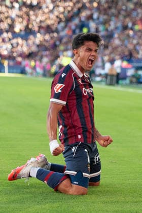 August 29, 2026, Valencia, Alicante, Spain: VALENCIA, SPAIN - AUGUST 29: 7 ROGER BRUGUE celebrates his goal against during the match between Levante UD and Real Betis, from LaLiga EASports, matchweek 3, disputed at the Ciutat de Valencia, Valencia Soccer 2026: Levante UD Vs Real Betis  - ZUMAc290 20260829_zsp_c290_024 Copyright: xJordixCantox