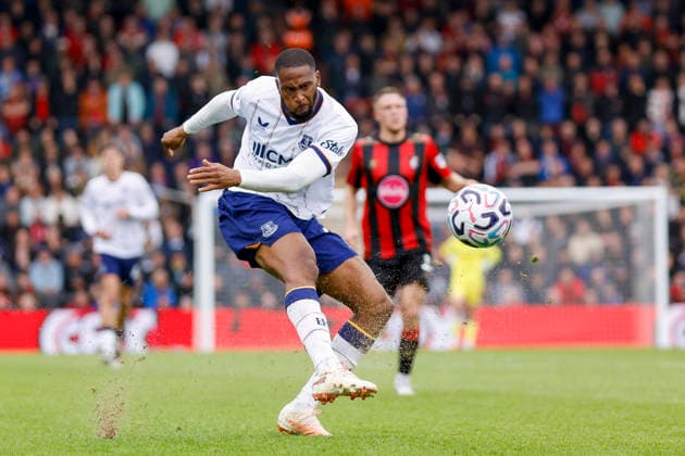 29th August 2026; Bournemouth, Dorset, England; Premier League Football, AFC Bournemouth versus Everton; Beto of Everton shoots at goal but missed HongboxChen