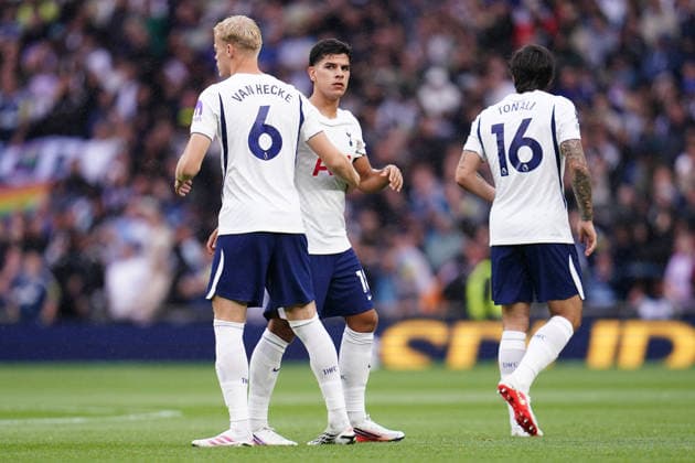 Premier League: Tottenham Hotspur v Newcastle Untied Tottenham players before kick off during the Premier League match Tottenham Hotspur vs Newcastle Untied at Tottenham Hotspur Stadium, London, United Kingdom on 29 August 2026 (Photo by Harvey Murphy News Images) Copyright: xHarveyxMurphy NewsxImagesx