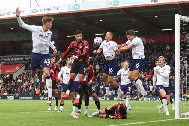 Bournemouth gegen Everton, 29. August 2026, Premier League: Fußball – Torraumszenen bei der Partie Bournemouth gegen Everton, als Everton im Vitality Stadium einen Eckball verteidigt. Foto: Mark Leech, Bournemouth, Großbritannien  Copyright: xMarkxLeechxOffside