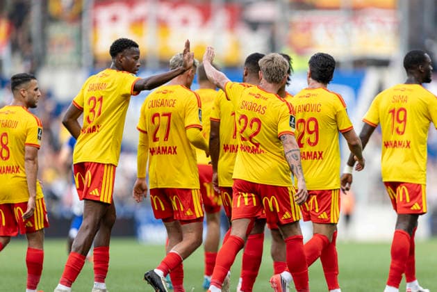 FOOTBALL : Racing Strasbourg vs RC Lens - Ligue 1 J2 Stade de la Meinau - 29 08 2026 Joie des joueurs de l equipe de apres le but de Florian Thauvin 10 (RC Lens)  Copyright: xx