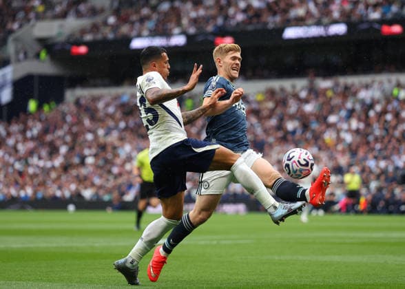 29th August 2026; Tottenham Hotspur Stadium, London, England; Premier League Football, Tottenham Hotspur versus Newcastle United; Pedro Porro of Tottenham Hotspur under pressure from Lewis Hall of Newcastle United JohnxPatrickxFletcher