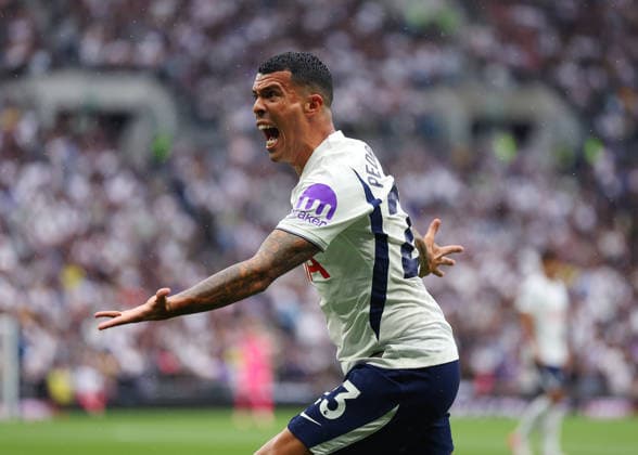 29th August 2026; Tottenham Hotspur Stadium, London, England; Premier League Football, Tottenham Hotspur versus Newcastle United; Pedro Porro of Tottenham Hotspur screaming at the linemen JohnxPatrickxFletcher