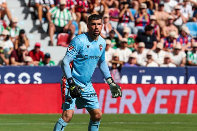 August 29, 2026, Valencia, Valencia, SPAIN: Mathew Ryan of Levante UD looks on during the Spanish league, LaLiga EA Sports, football match played between Levante UD and Real Betis Balompie at Ciutat de Valencia stadium on August 29, 2026, in Valencia, Spain. Valencia SPAIN - ZUMAa181 20260829_zaa_a181_074 Copyright: xIvanxTerronx