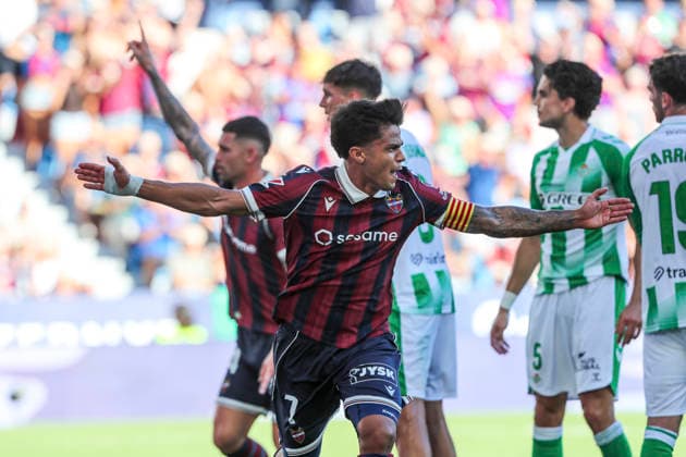 August 29, 2026, Valencia, Valencia, SPAIN: Roger Brugue of Levante UD celebrates a goal during the Spanish league, LaLiga EA Sports, football match played between Levante UD and Real Betis Balompie at Ciutat de Valencia stadium on August 29, 2026, in Valencia, Spain. Valencia SPAIN - ZUMAa181 20260829_zaa_a181_083 Copyright: xIvanxTerronx